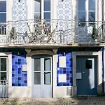 Lisbon Charming Balcony Flat With Air Conditioner!