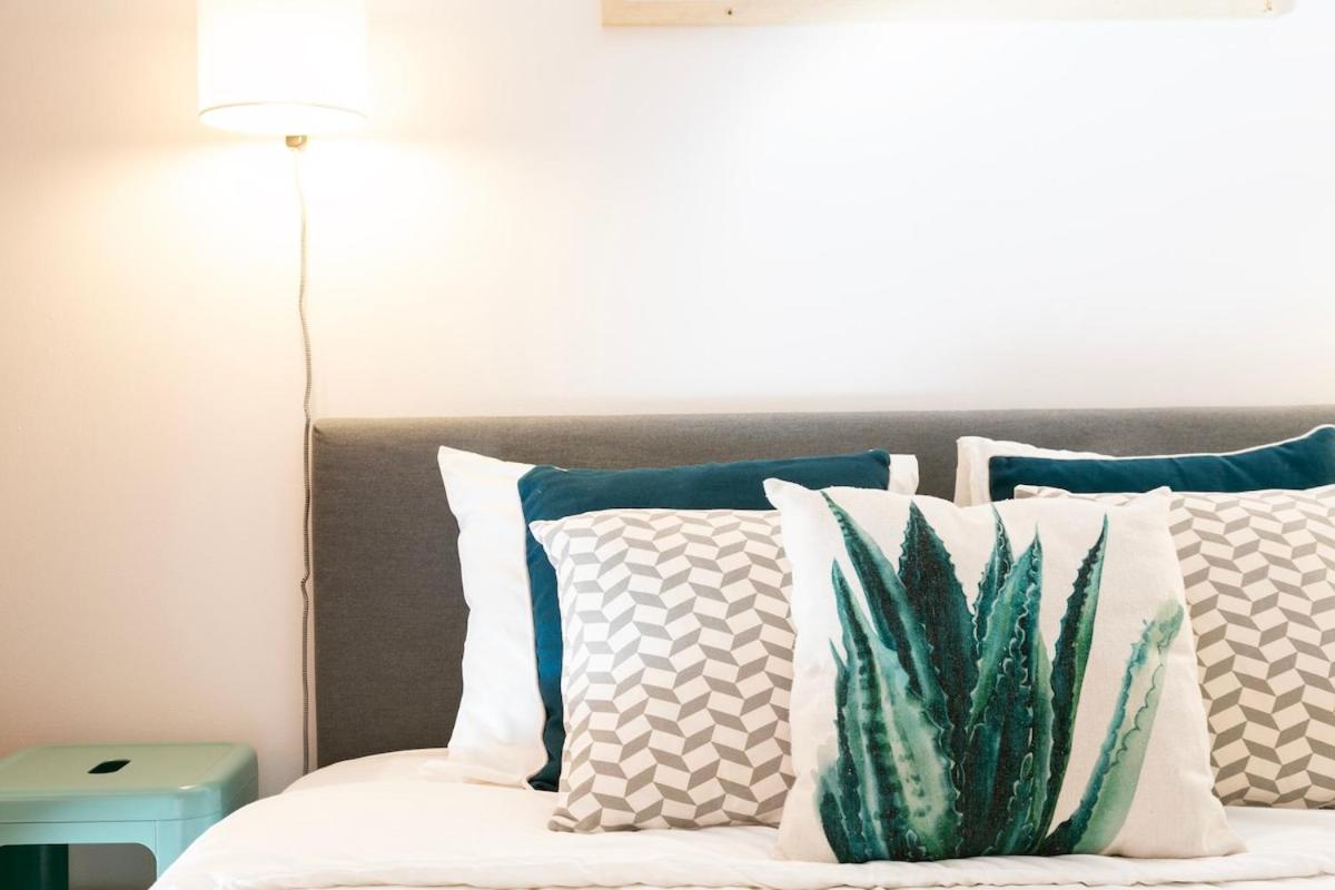 Charming Balcony Flat With Air Conditioner! Lisboa